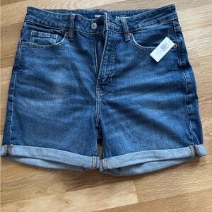 NWT Old Navy Women's Classic Blue Jean Shorts